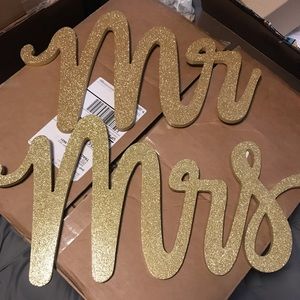 Mr / Mrs Gold Glitter Signs